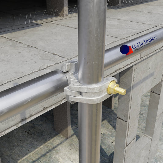 Right angle scaffolding coupler clamp